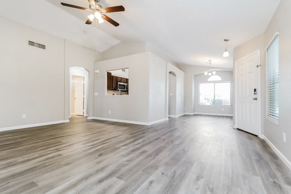 15550 N Ulrich Way - Photo 5 of 16
