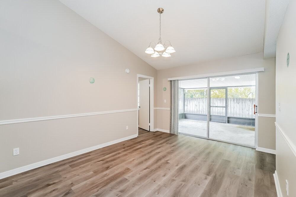 1352 Foxboro Dr - Photo 5 of 16
