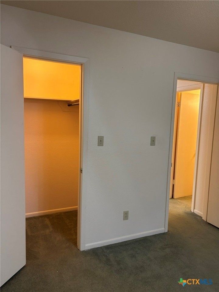 304 Rattan Dr - Photo 4 of 17
