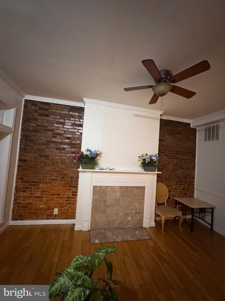 1009 W Fayette St - Photo 7 of 19
