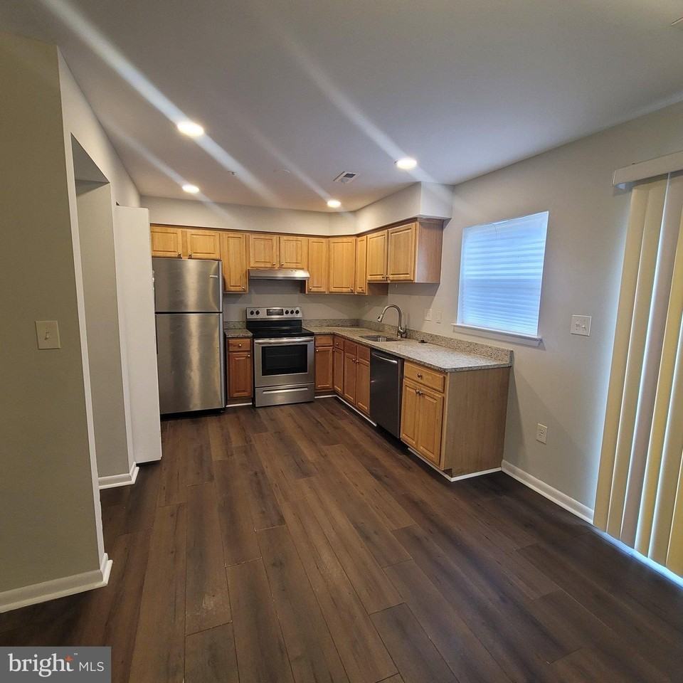 3733 Monacco Ct - Photo 5 of 12