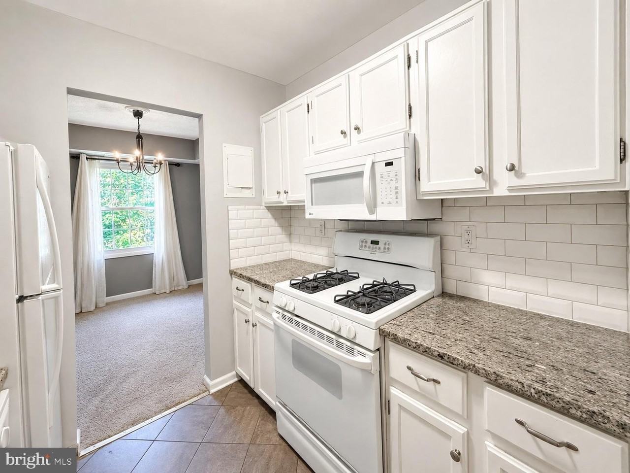 3830 Lyndhurst Dr #303 - Photo 4 of 15
