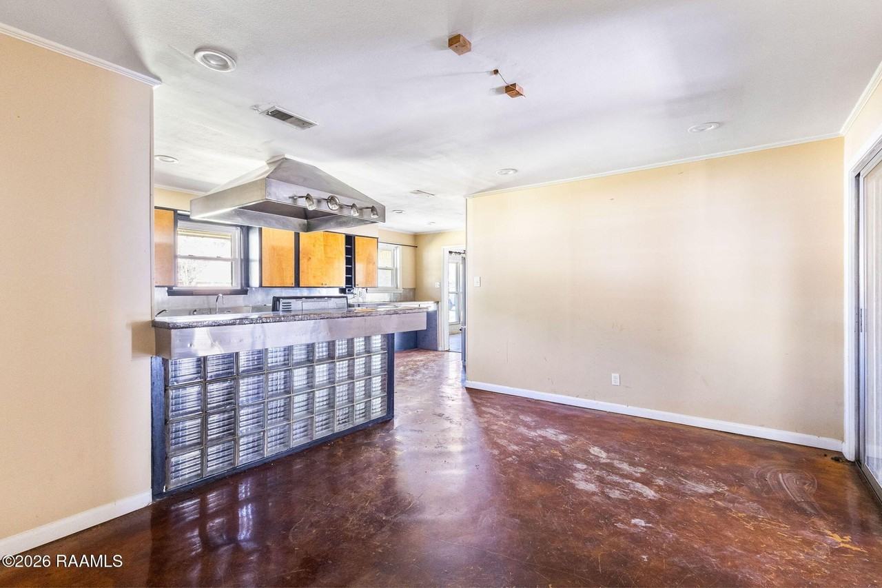 335 Indian Mound Rd - Photo 4 of 15