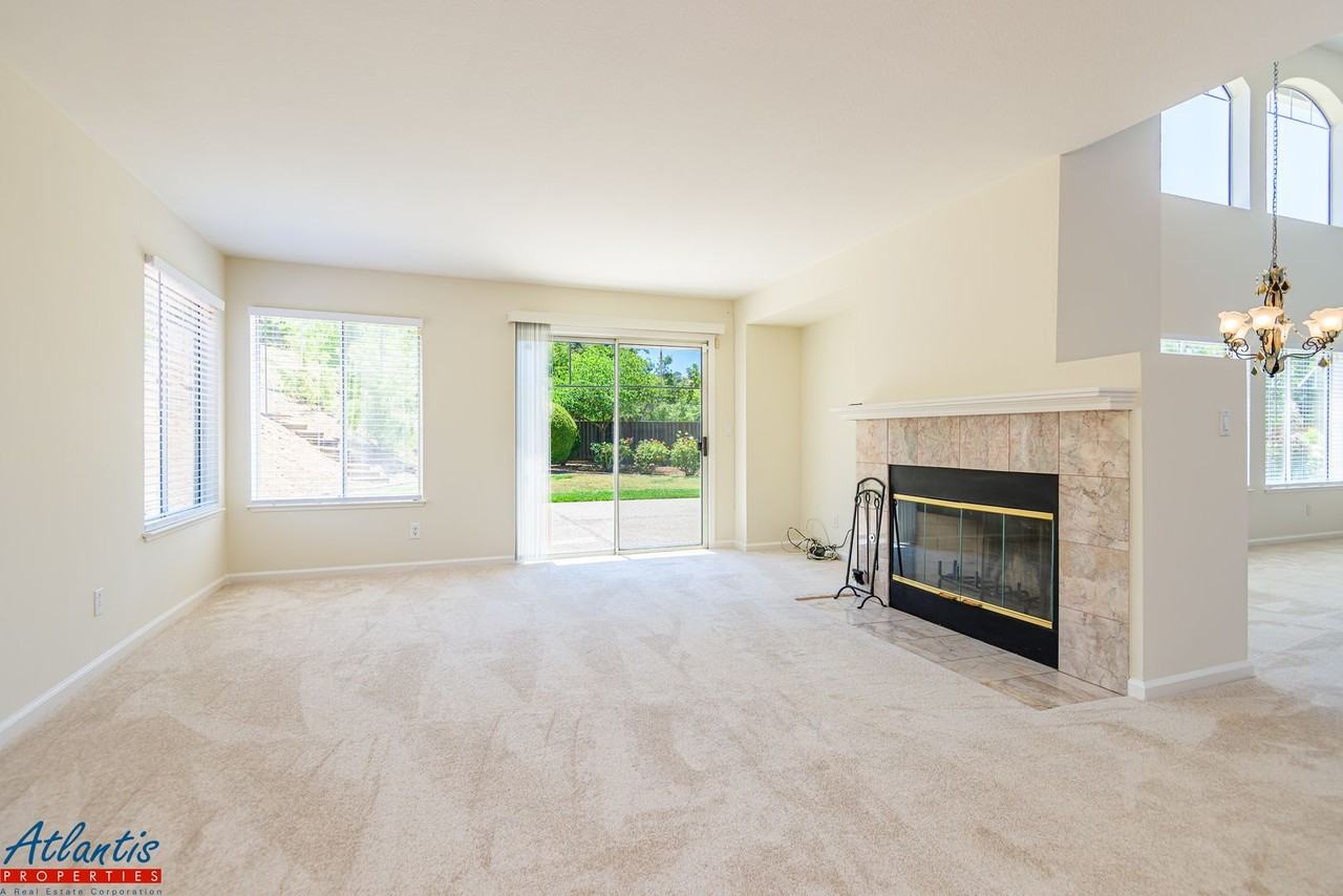 6325 Windrow Ct - Photo 5 of 8