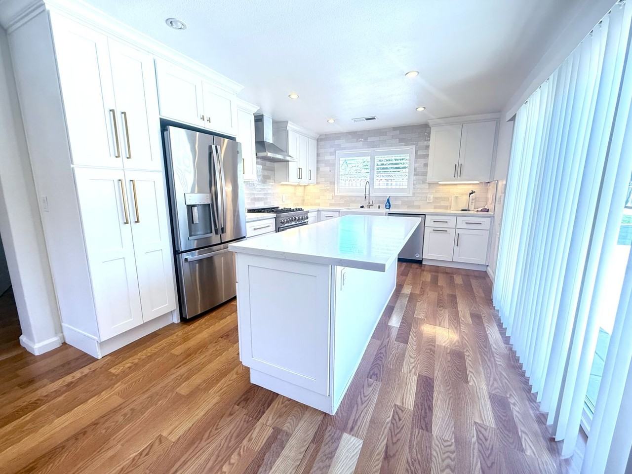 4133 Joan Ave - Photo 3 of 23