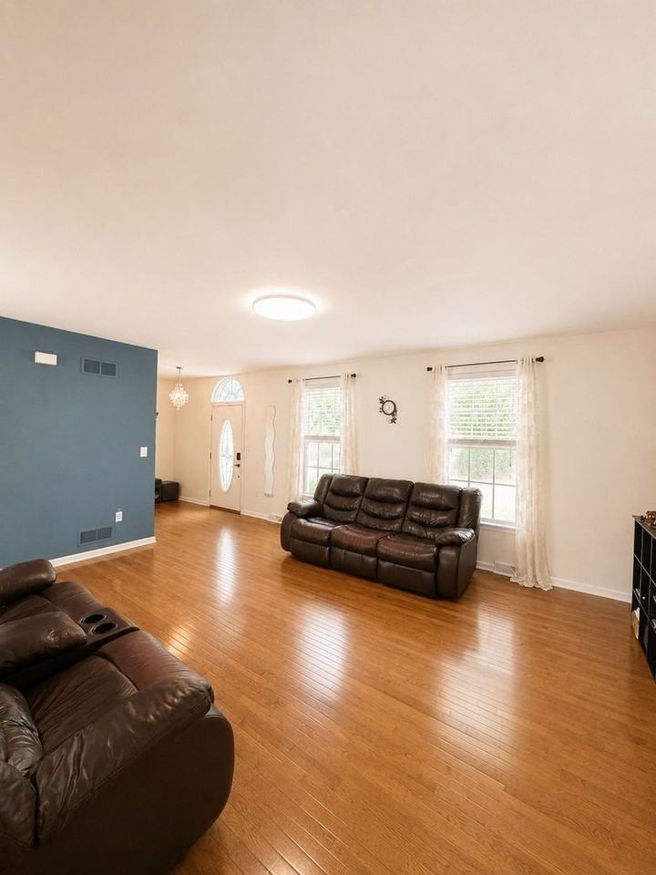 10551 Cherry Grove Ct - Photo 2 of 29