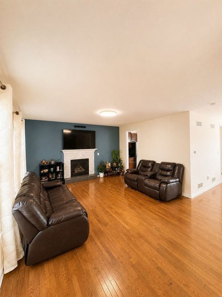 10551 Cherry Grove Ct - Photo 7 of 29