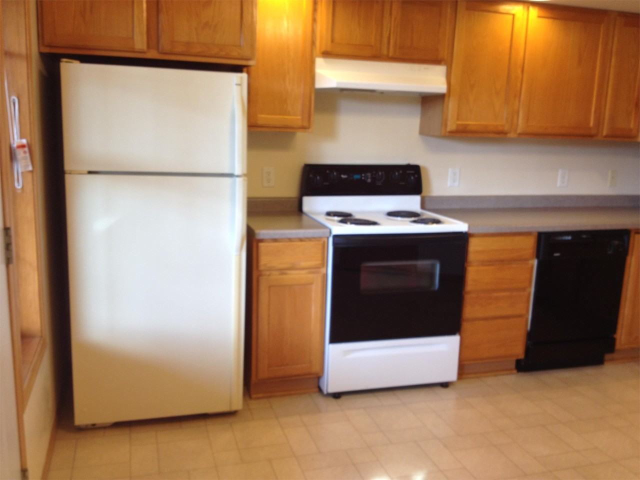 660 Circle Pine Dr #102 - Photo 3 of 9