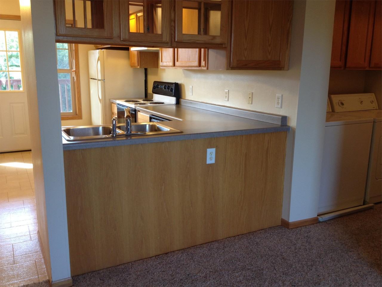 660 Circle Pine Dr #102 - Photo 6 of 9