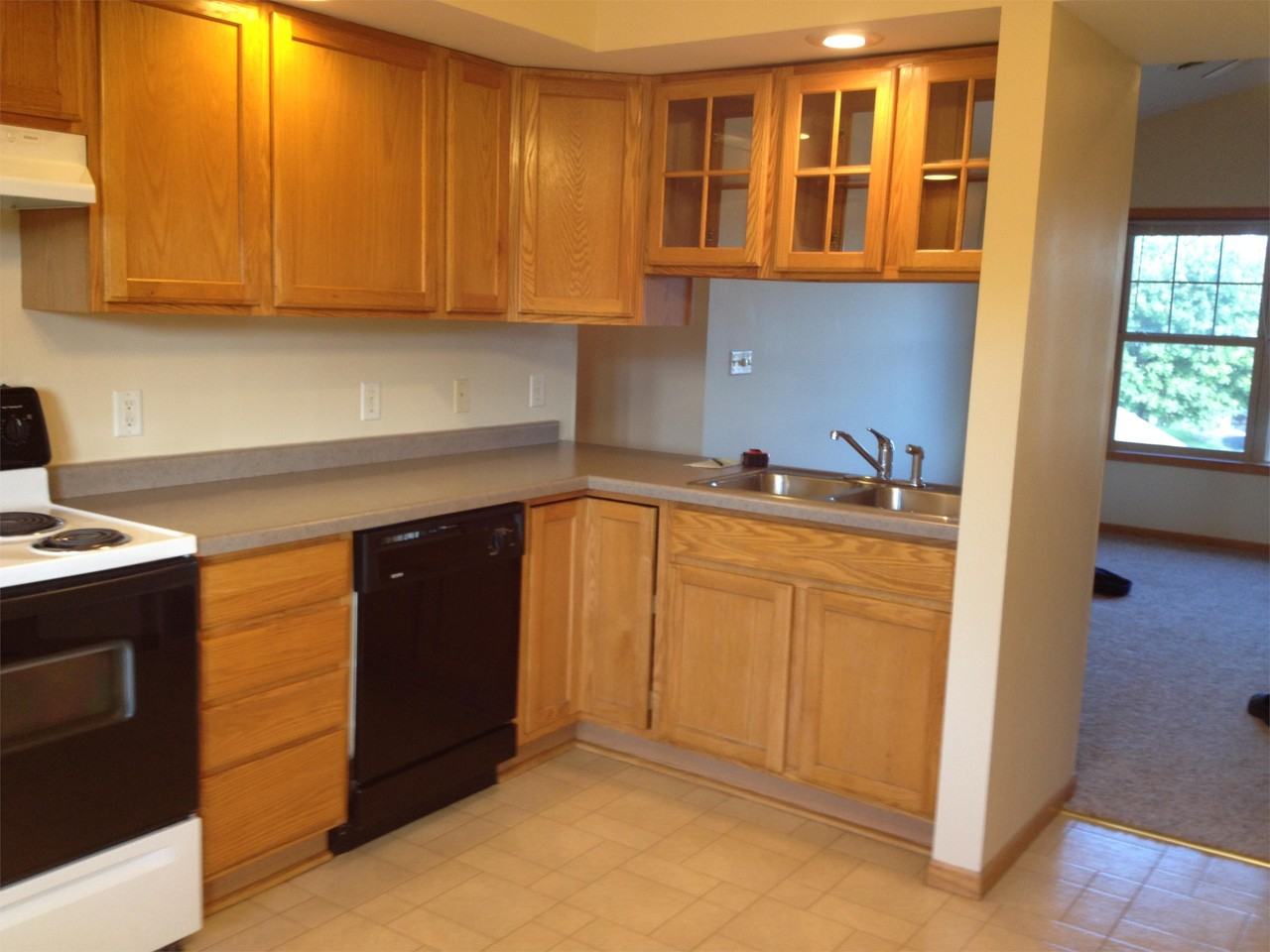 660 Circle Pine Dr #102 - Photo 7 of 9