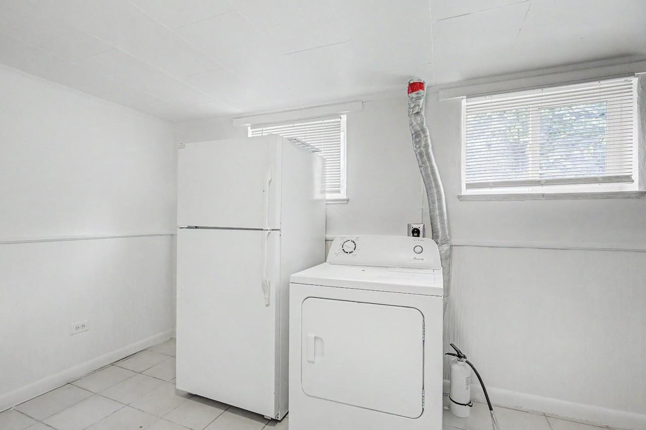 5938 E 14th Ave - Photo 6 of 13