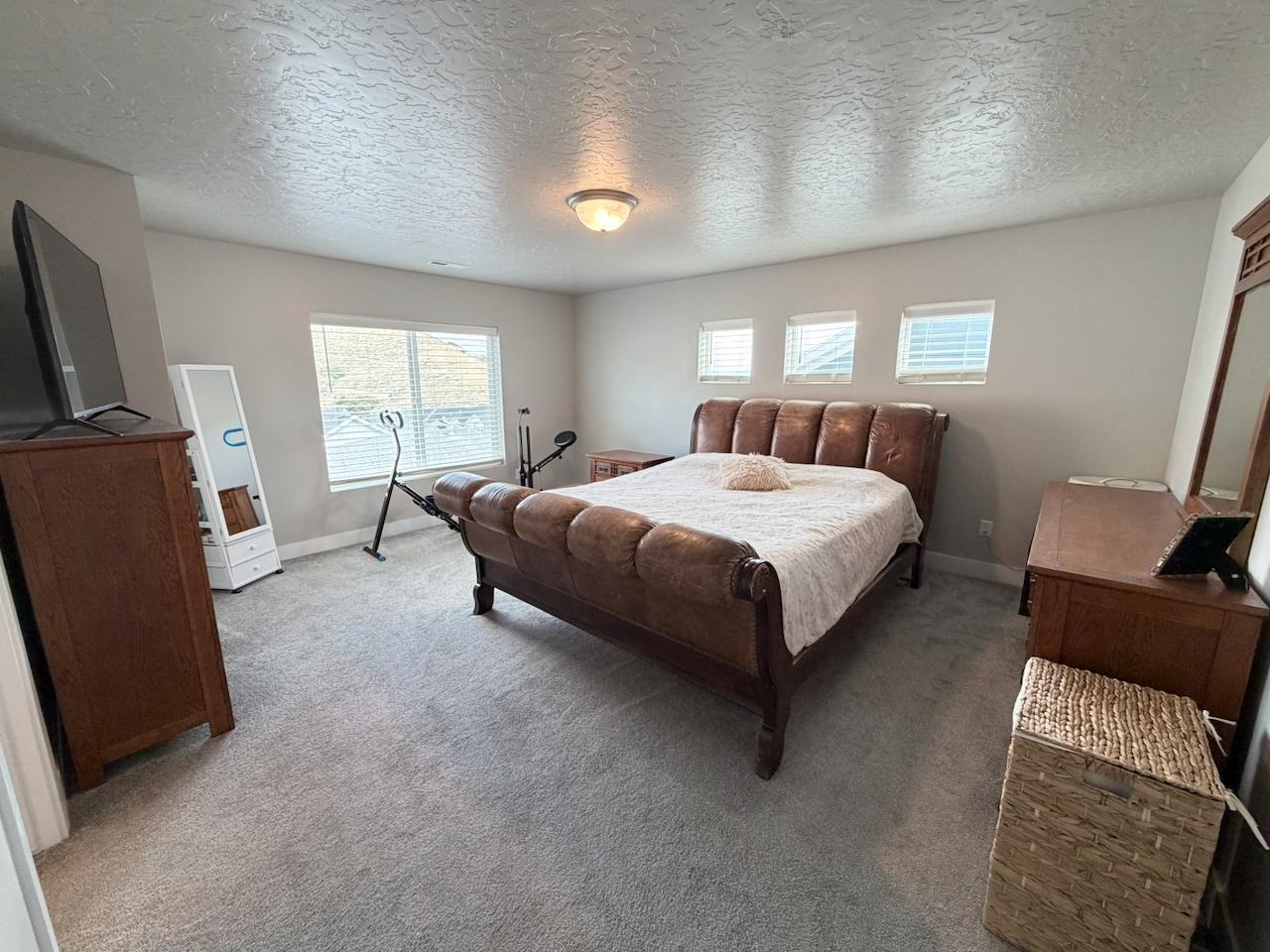 5266 N Silver Pine Ln - Photo 5 of 11