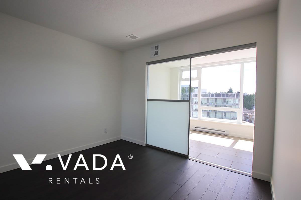 Wall Centre Central Park 1 BR APT Rental 816 - Photo 7 of 16