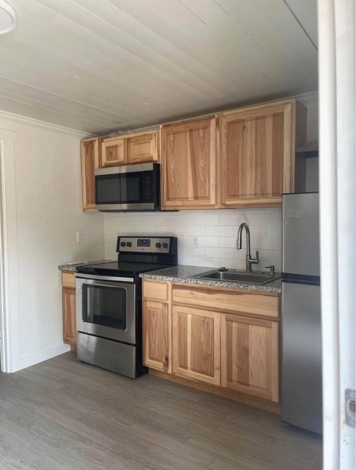 110 E Main St - Photo 2 of 5