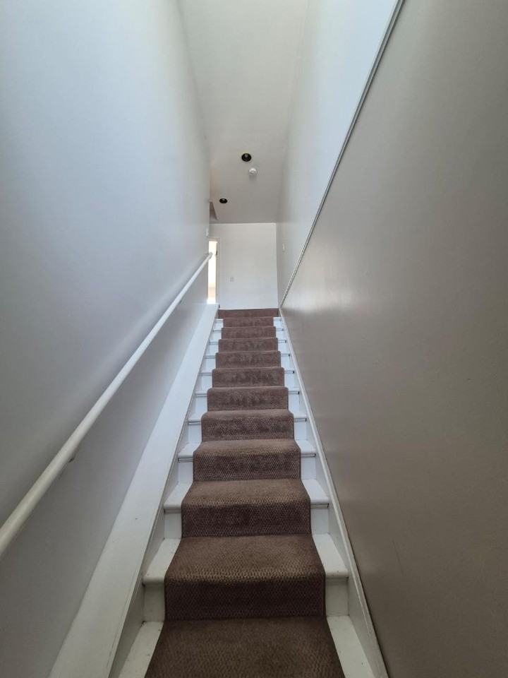 162 Park St Upper Front - Photo 5 of 10