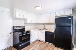 874 6th Ave #SF - Photo 1 of 1