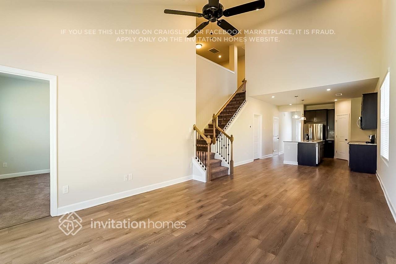 554 Becks Pl - Photo 3 of 16