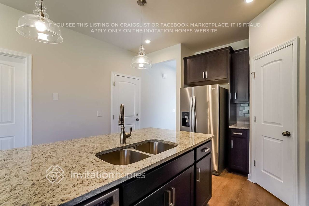 554 Becks Pl - Photo 7 of 16