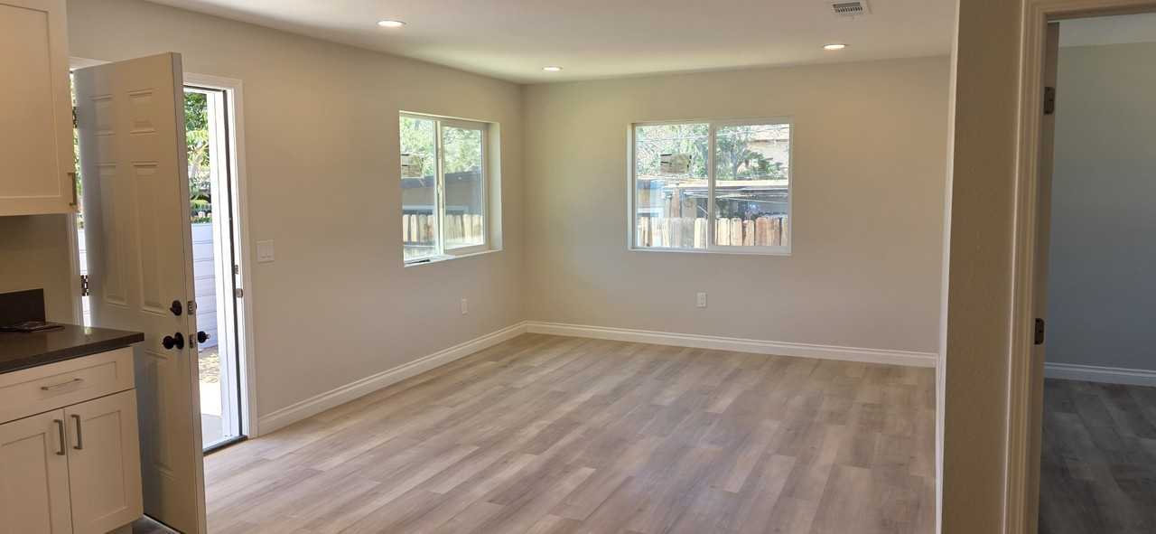 7425 Borrego Trl #1 - Photo 4 of 18
