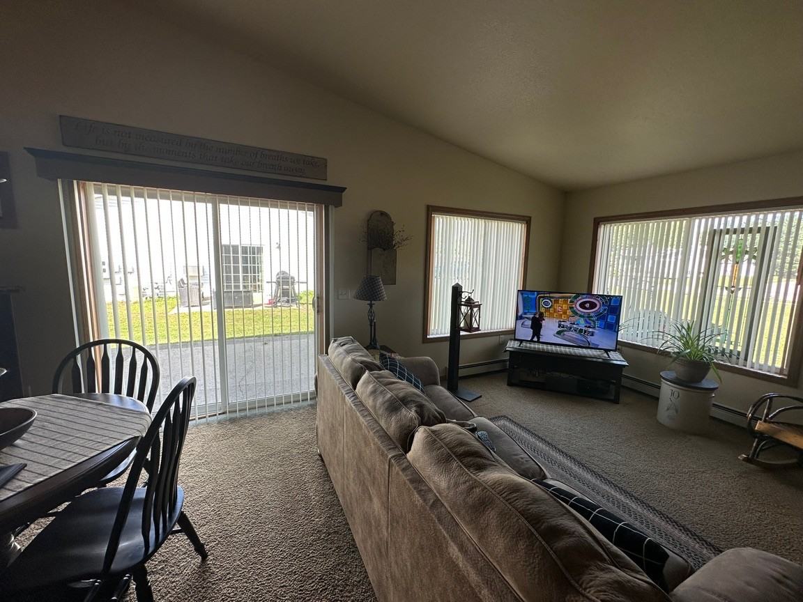 315 Crestview Ln #C - Photo 4 of 7