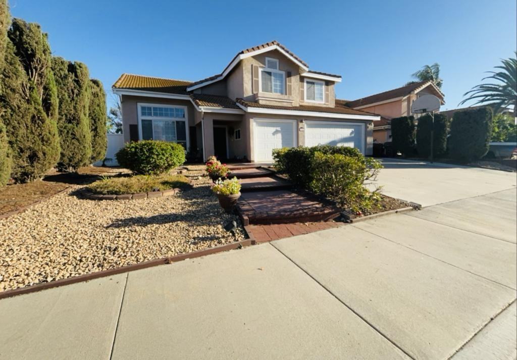 22681 Belaire Dr - Photo 2 of 4