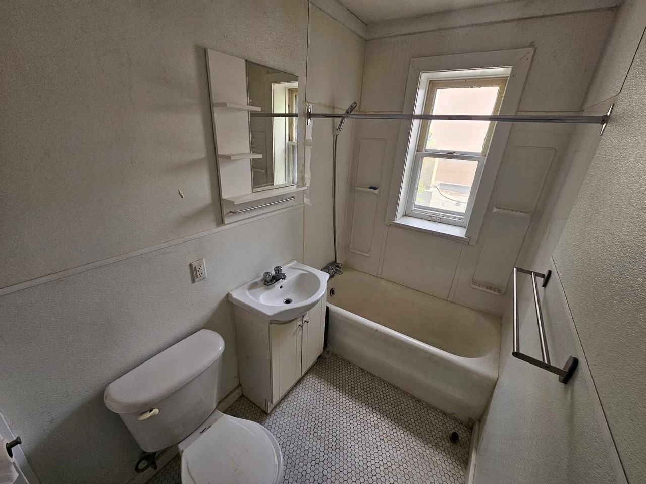429 Qu'Appelle Ave #6 - Photo 3 of 5