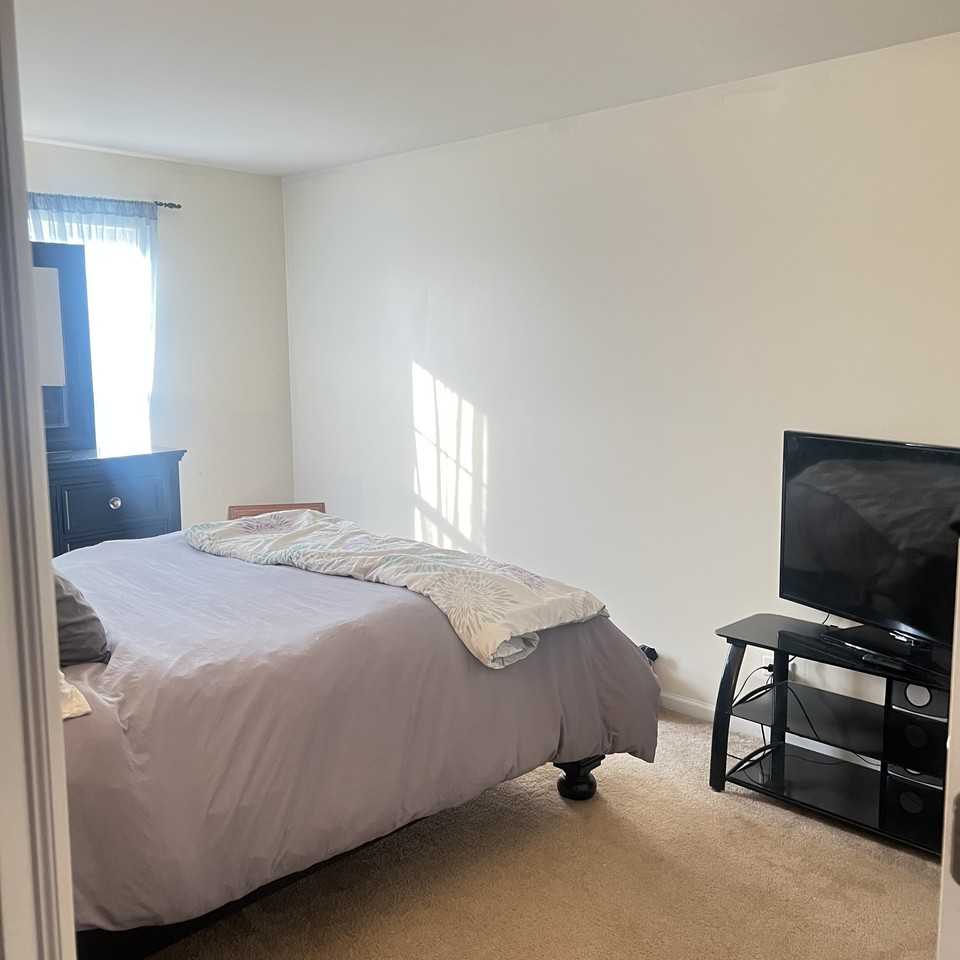 659 Arbor Circle - Photo 3 of 32