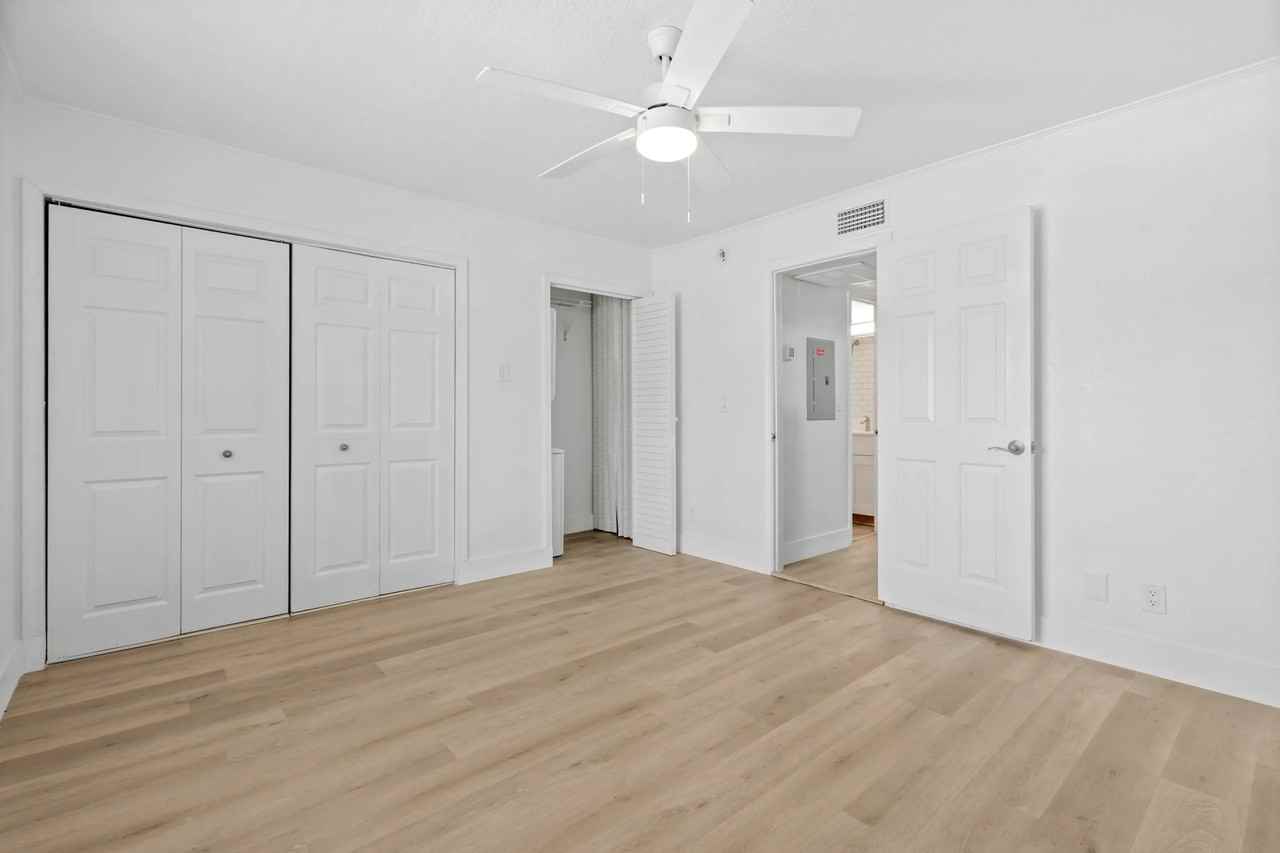 6822 South Shamrock Road - Photo 4 of 10