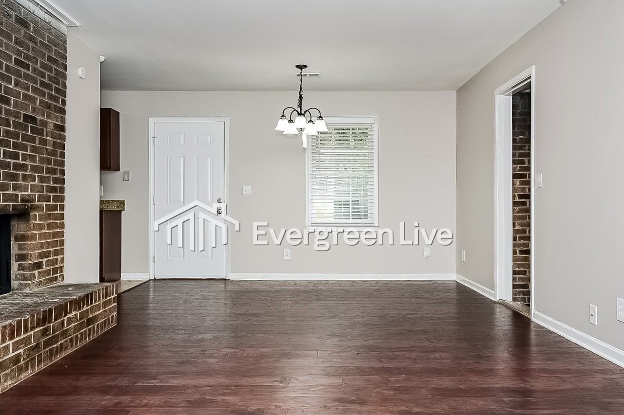 6458 Bobolink Ct - Photo 6 of 19