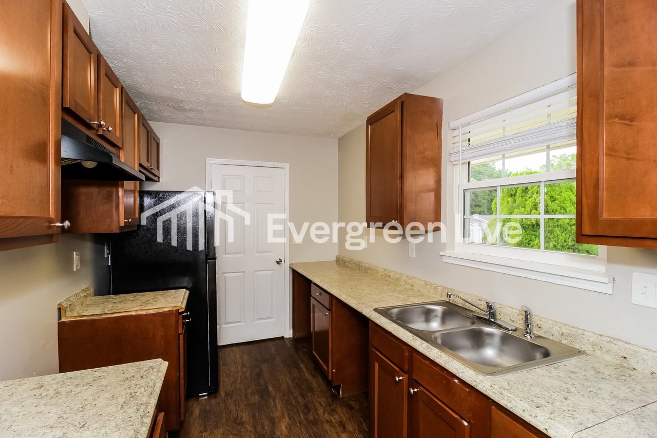 340 River Chase Dr - Photo 6 of 15