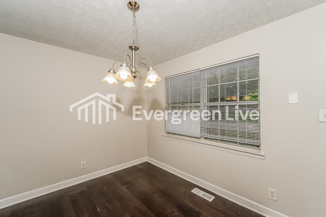 2525 Carmel Rd - Photo 6 of 15