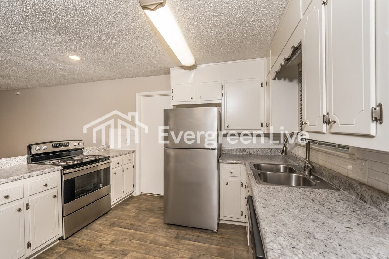 5974 Tyler Loop Rd - Photo 5 of 15
