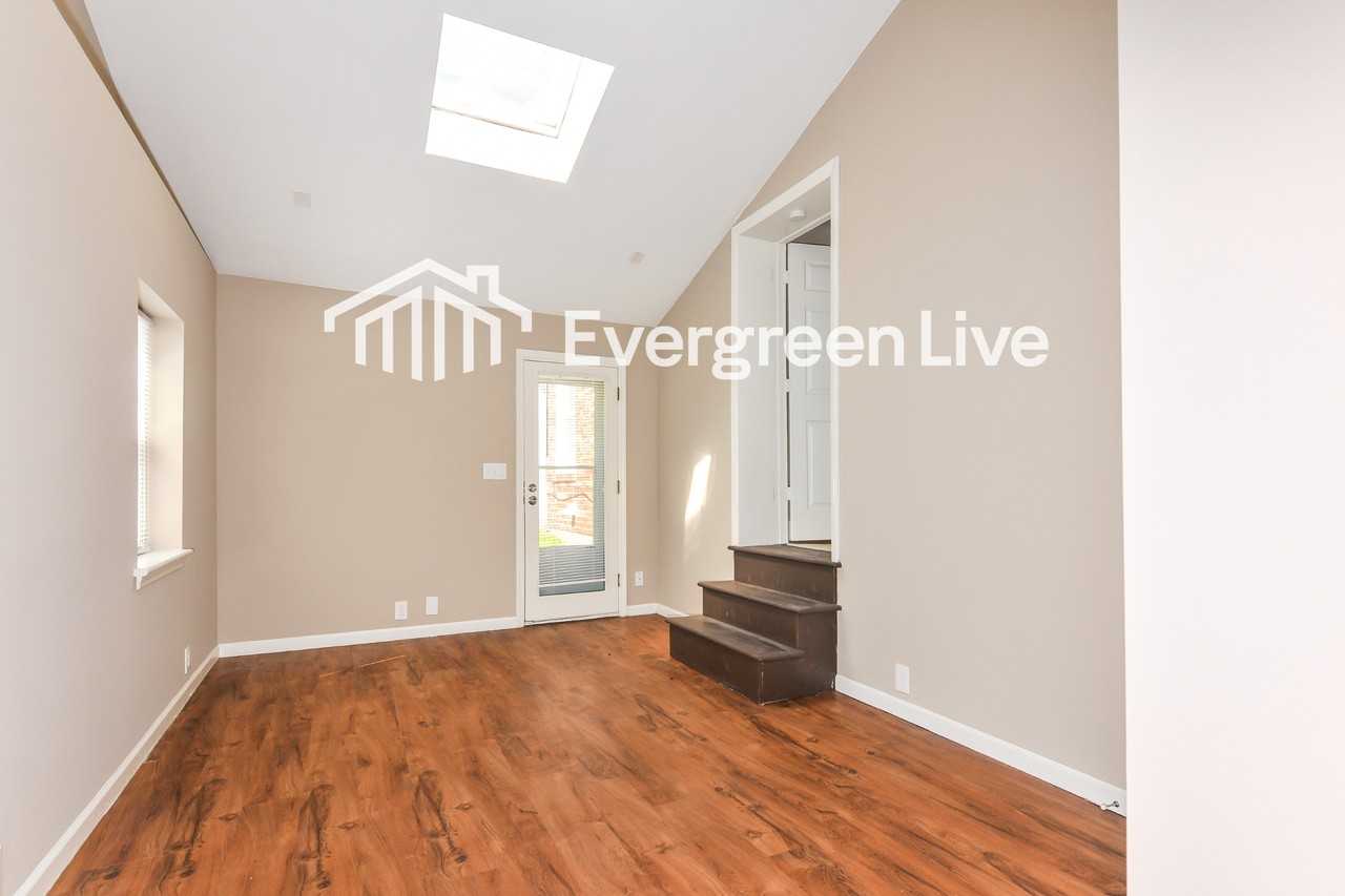 7515 Wayne Ave - Photo 7 of 17