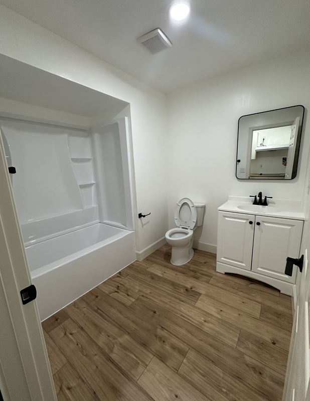 2091 W Orange Ave - Photo 2 of 3