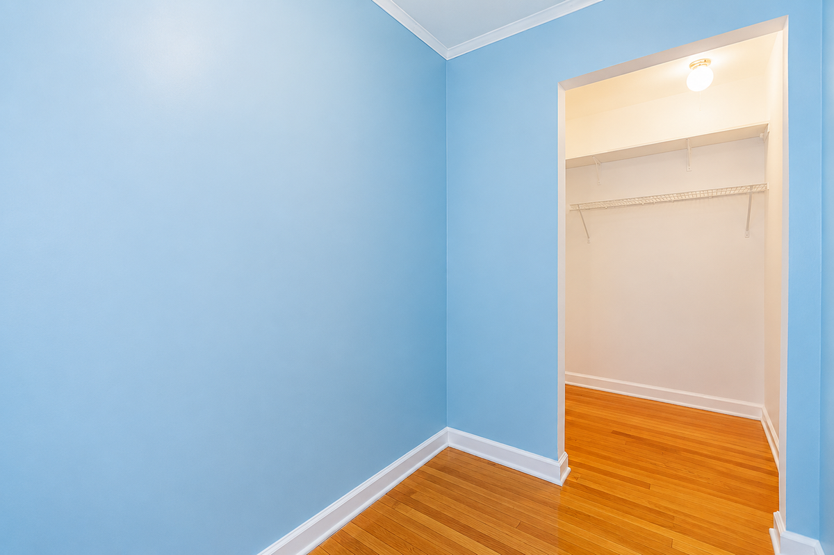 2328 N Lincoln Park West Ave, Unit 4A - Photo 5 of 12