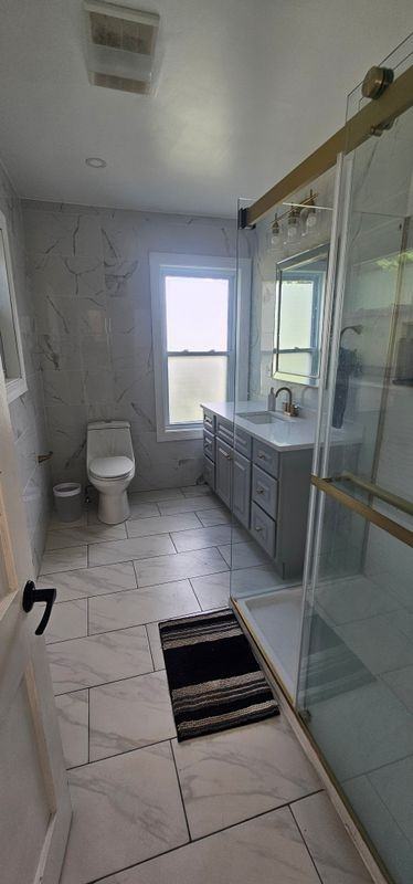 379 University Ave - Photo 2 of 8