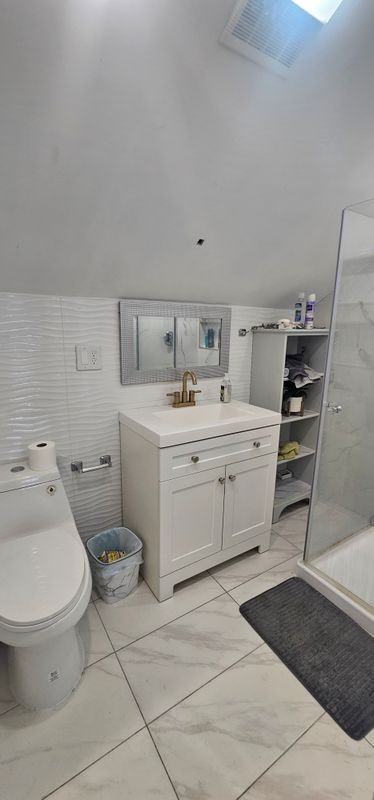 379 University Ave - Photo 6 of 8