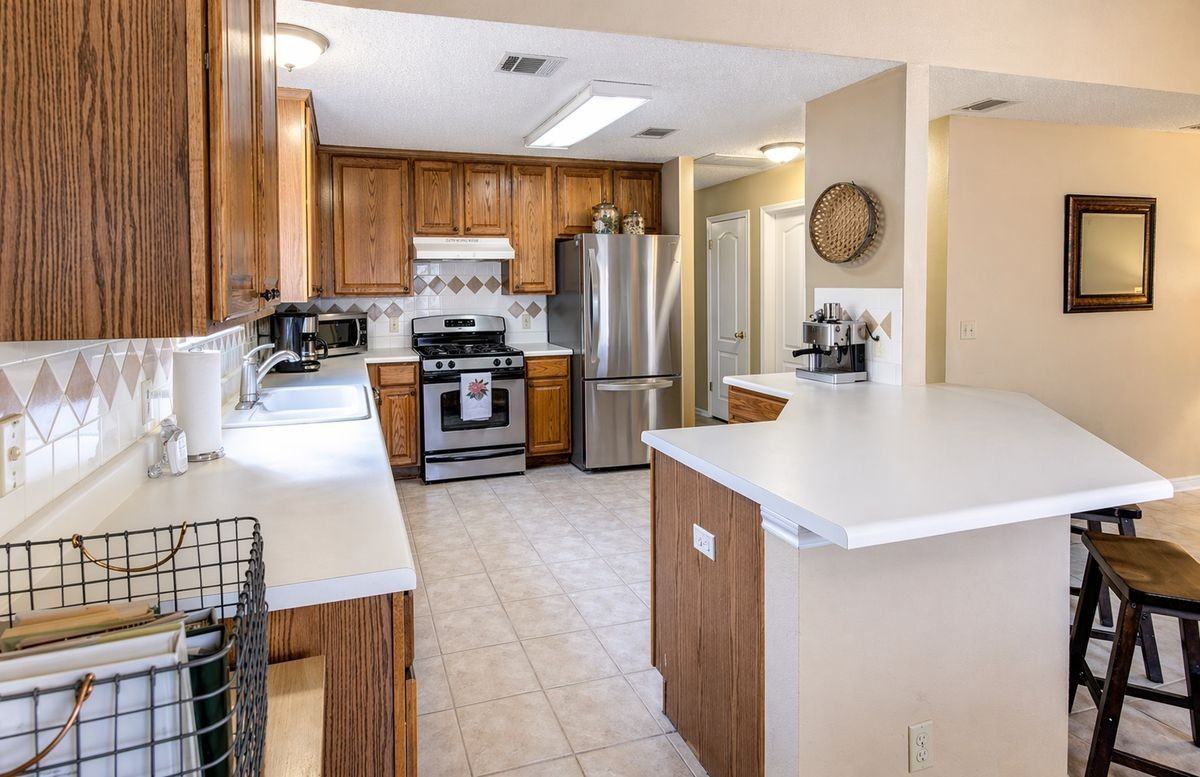 12900 Medina River Way - Photo 5 of 14
