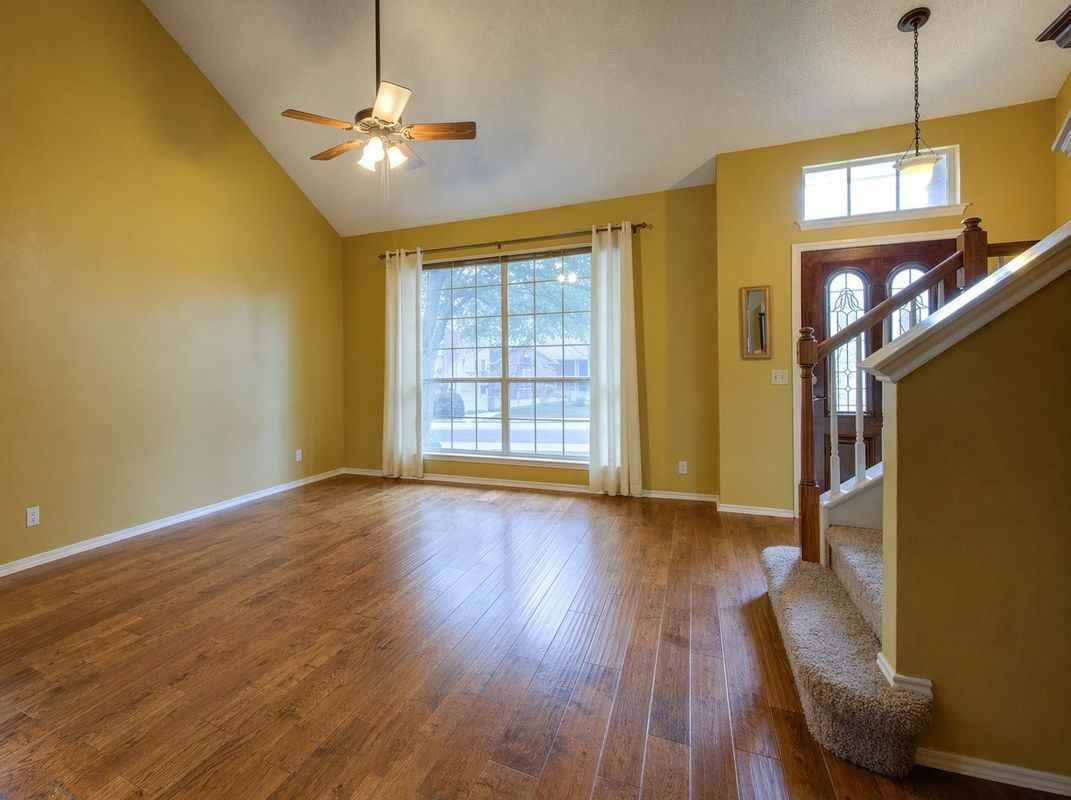 12900 Medina River Way - Photo 7 of 14