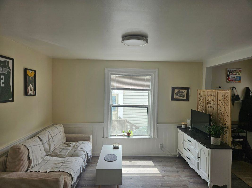 87 6th St ##A - Photo 2 of 14