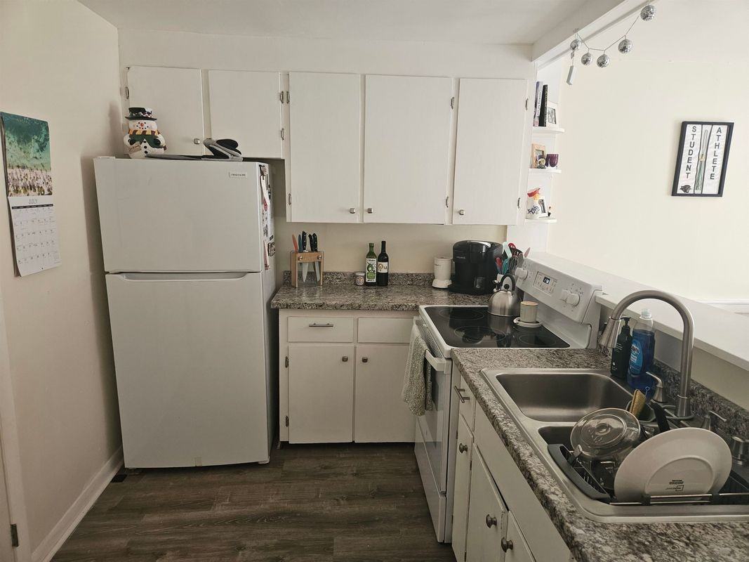 87 6th St ##A - Photo 6 of 14