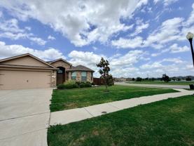 520 Cantebury Park Ln - Photo 1 of 1