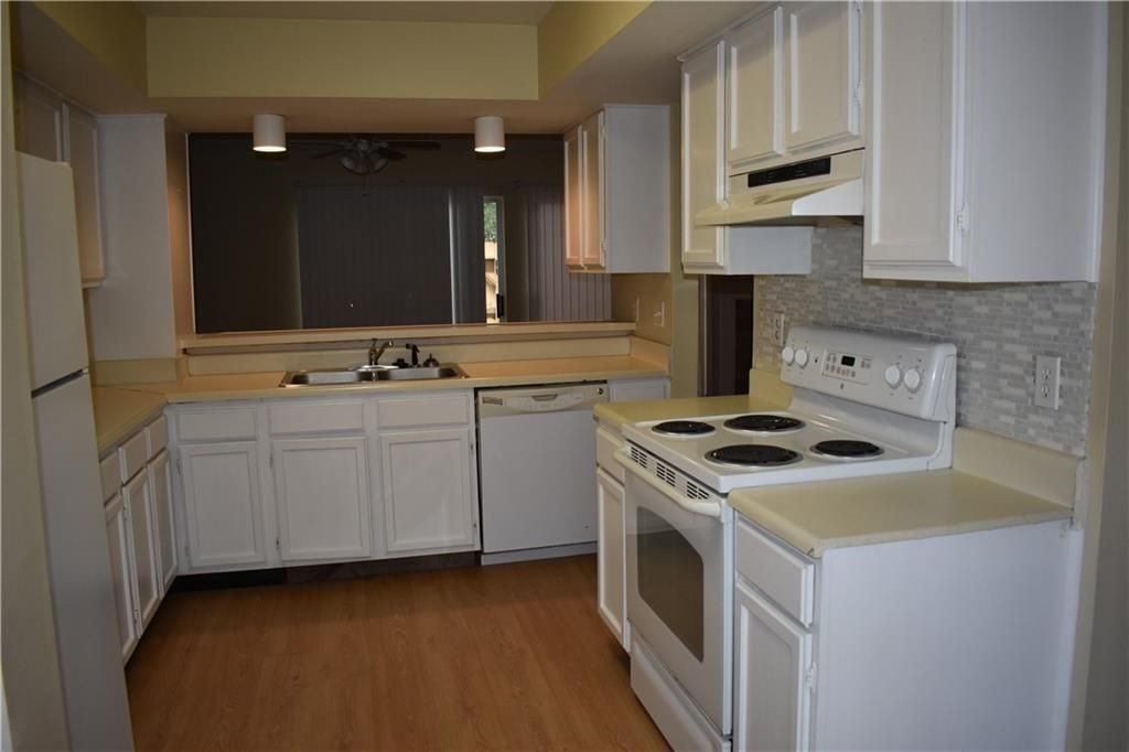 6701 Dickens Ferry Rd ##23 - Photo 3 of 19
