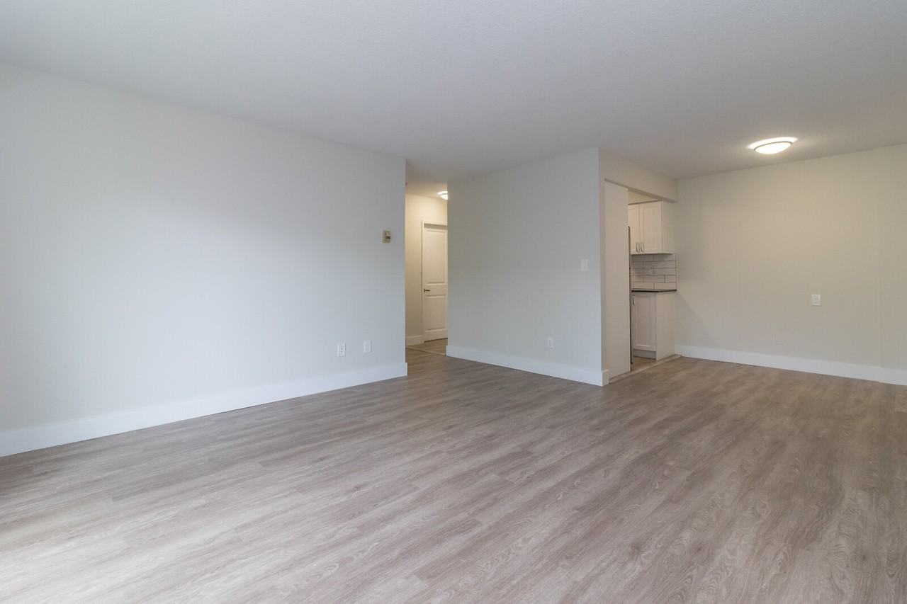 Madrona Manor Apartments - Photo 6 of 25