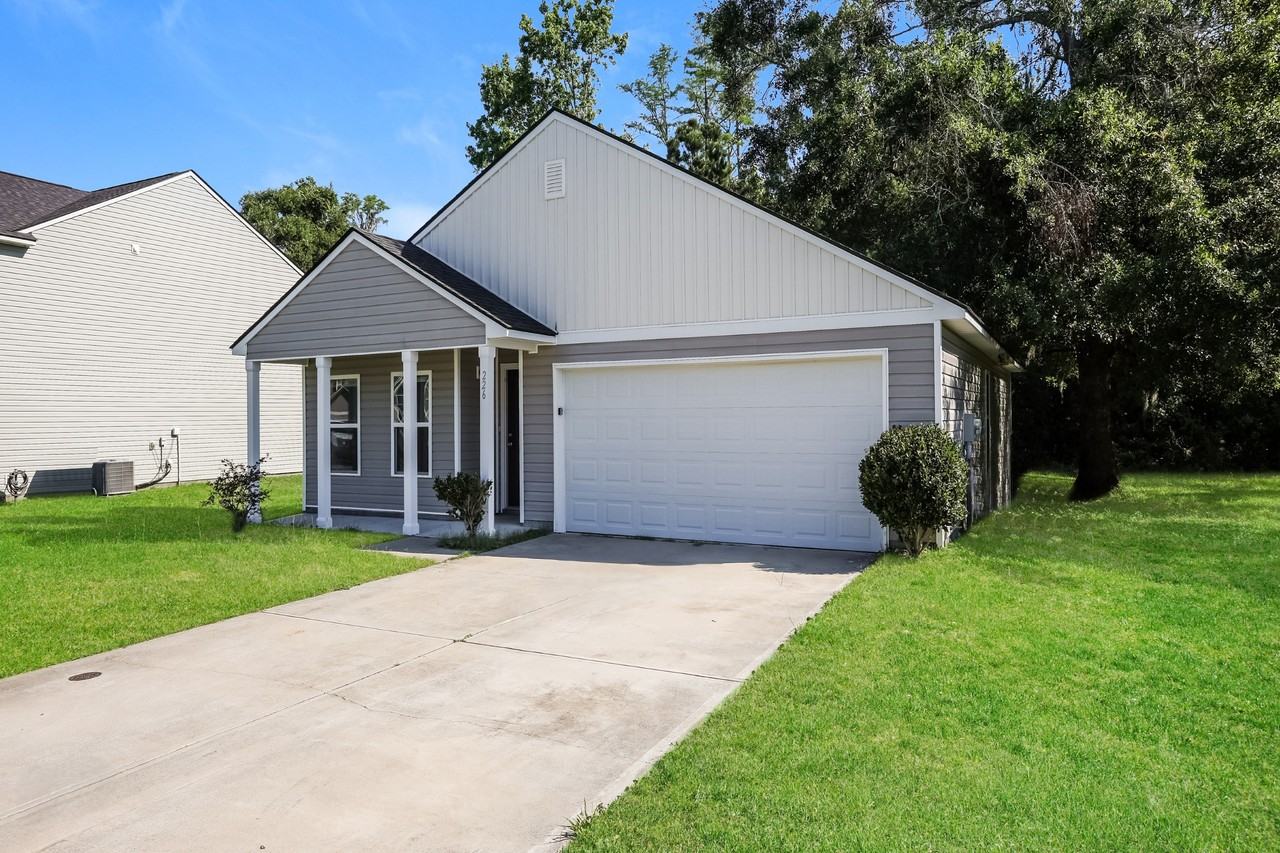 208 Saddle Brooke Trce - Photo 2 of 16