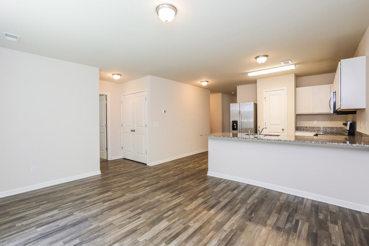 208 Saddle Brooke Trce - Photo 5 of 16