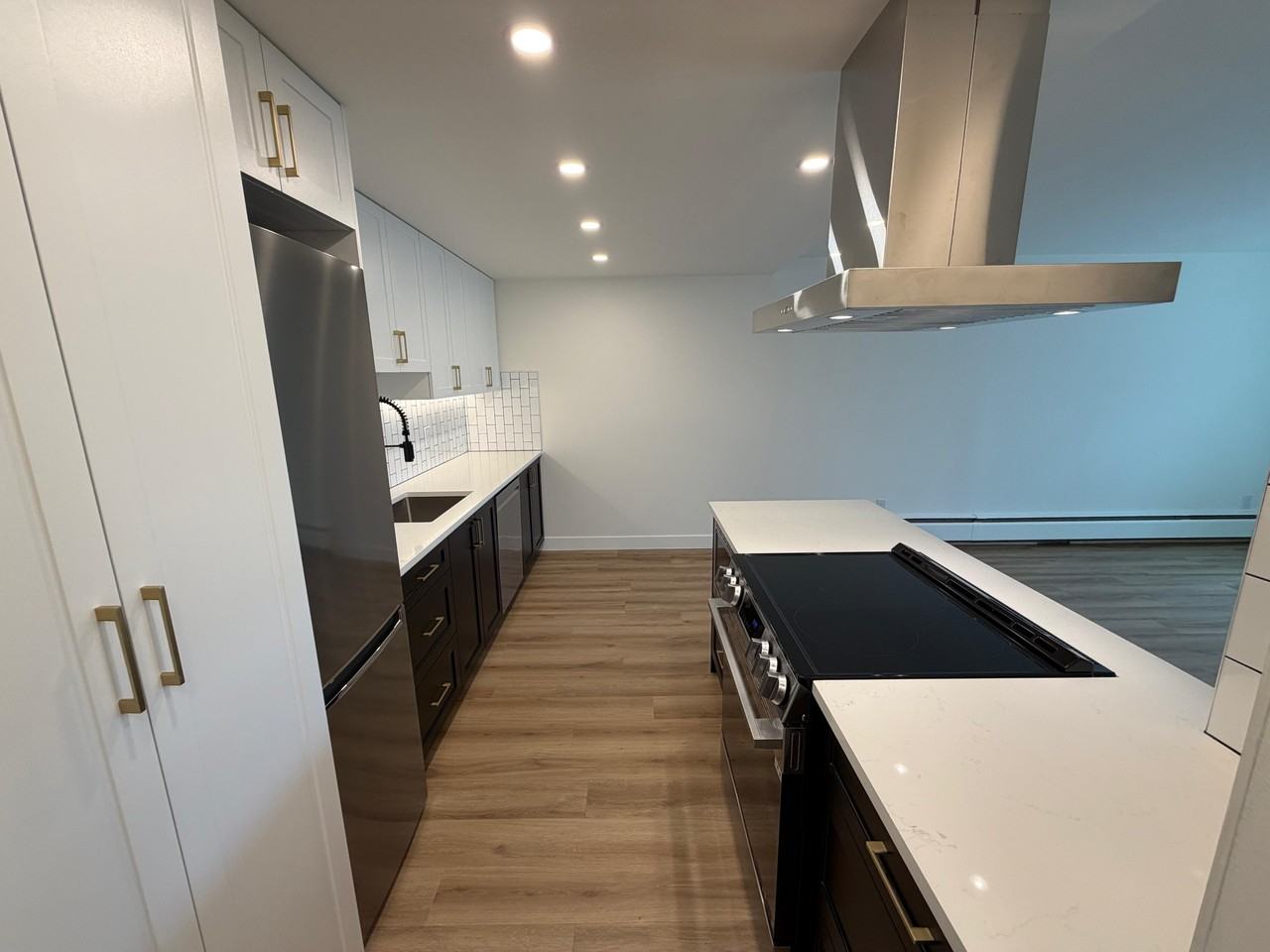 121 West 21st Street #303 - Photo 3 of 24