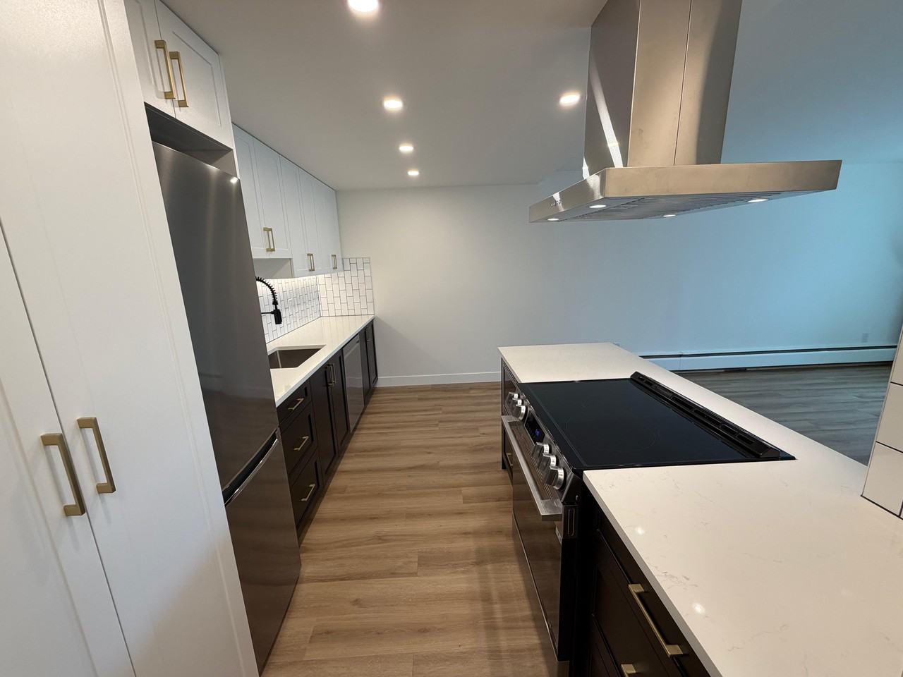 121 West 21st Street #303 - Photo 4 of 24