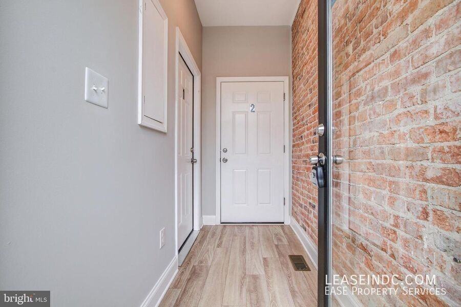 1626 Monroe St Nw #2 - Photo 3 of 14