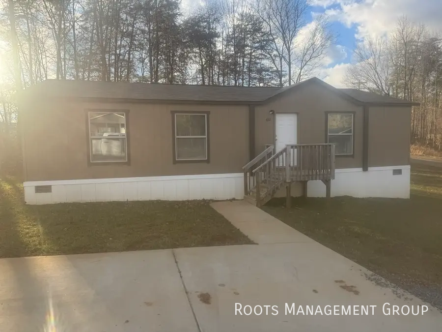 608 Stoney Creek Dr #64 - Photo 3 of 25